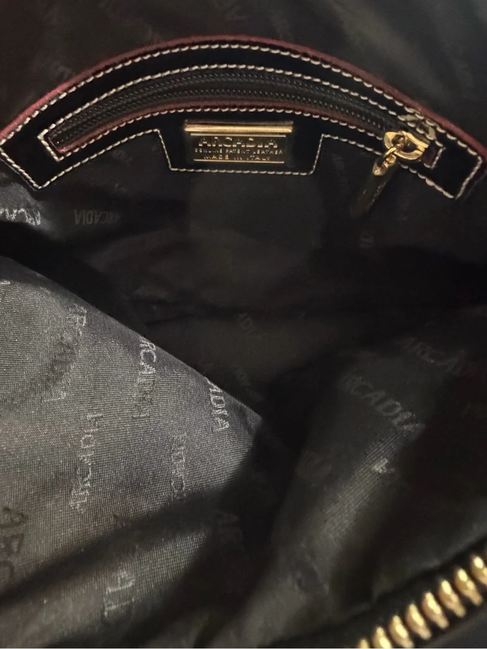 Arcadia Patent Leather Crossbody Purse Bag in Black